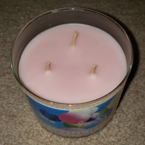 Salt Water Taffy 3-Wick Candle - Picture 3 of 4